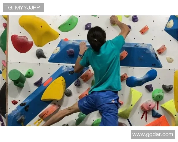 成都攀岩队的阵地战体系与攀岩战术的深度解析与实践探索 成都攀岩队的阵地战体系与攀岩战术的深度解析与实践探索