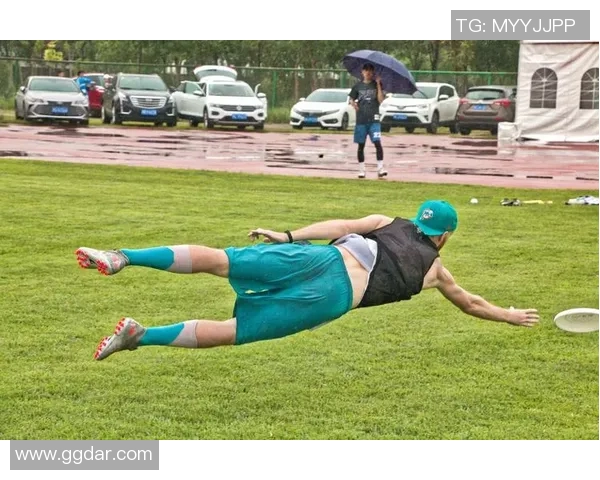 杭州飞盘队创下耐力新纪录引发热议全城飞盘热潮再度升温