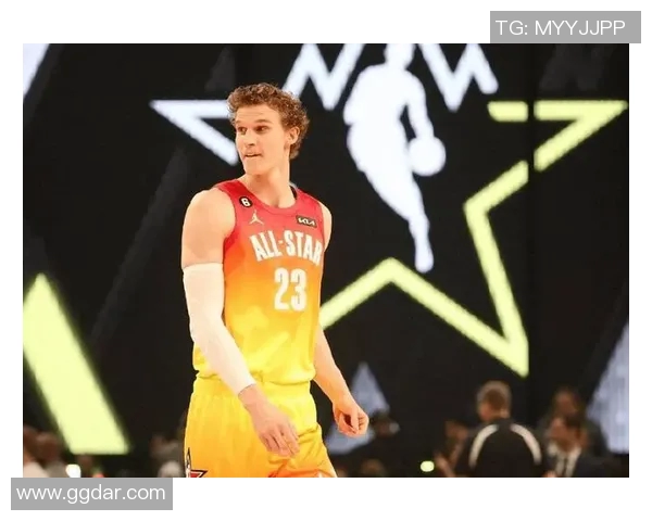 劳里马尔卡宁如何在NBA赛场上展现出色的篮球天赋与领导能力