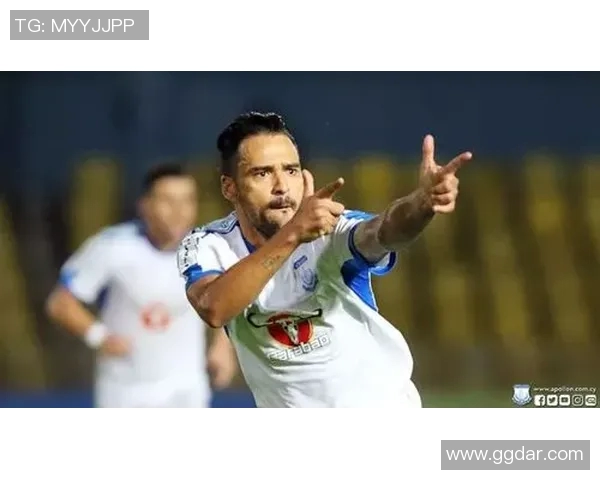 埃弗顿迎战利阿波罗期待精彩对决球迷热情高涨助威球队奋勇争胜