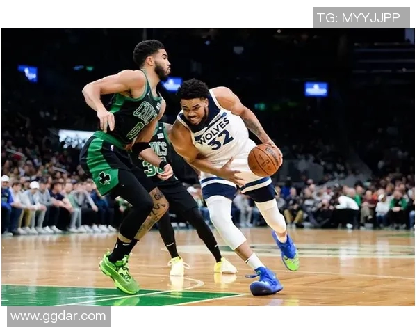 流浪联与瓦里狼的激烈对决揭示足球战术的碰撞与激情 流浪联与瓦里狼的激烈对决揭示足球战术的碰撞与激情