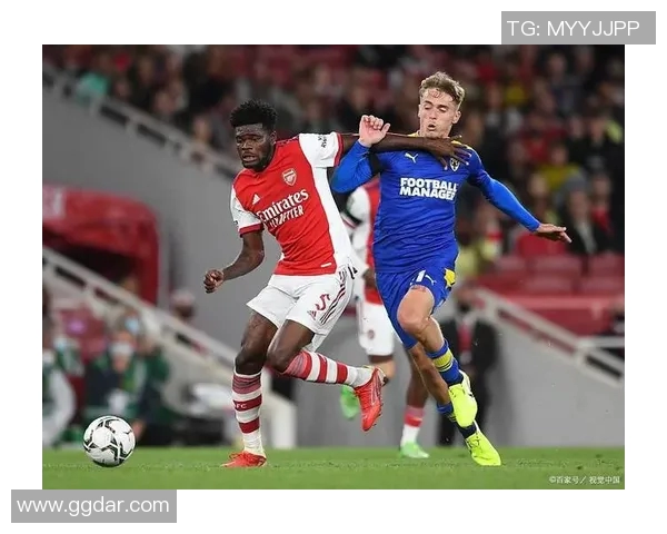 温布尔登与莱顿的激烈对决揭示足球战术的深层次博弈与精彩瞬间 温布尔登与莱顿的激烈对决揭示足球战术的深层次博弈与精彩瞬间