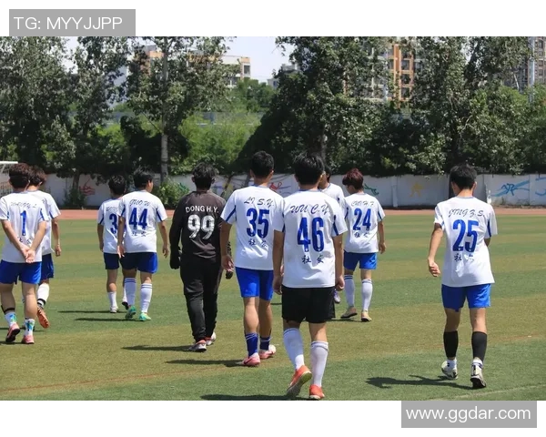 阿斯塔纳与洒迪纳摩的精彩对决展现足球魅力与团队精神