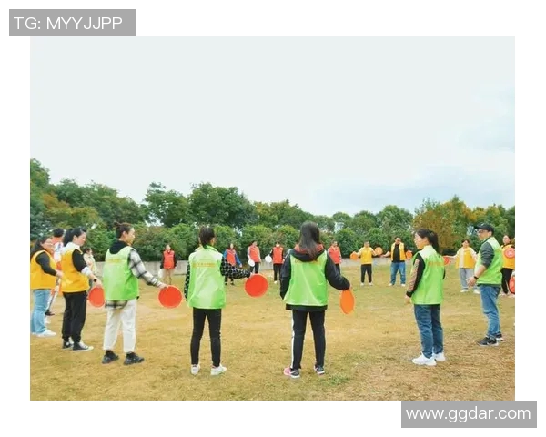 飞盘竞技中的默契配合上海飞盘队团队协作的成功之道探讨 飞盘竞技中的默契配合上海飞盘队团队协作的成功之道探讨