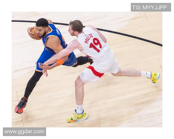 2015年勇士与尼克斯激战回顾：一场篮球盛宴的精彩瞬间与战术较量