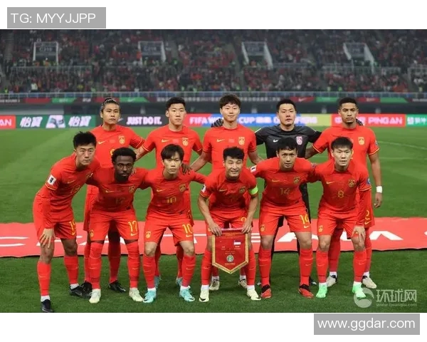 中国与新加坡足球队激战在即谁能在友谊赛中笑到最后